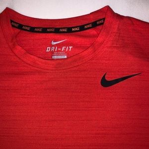 Nike Men’s Dri Fit Training Shirt NWT